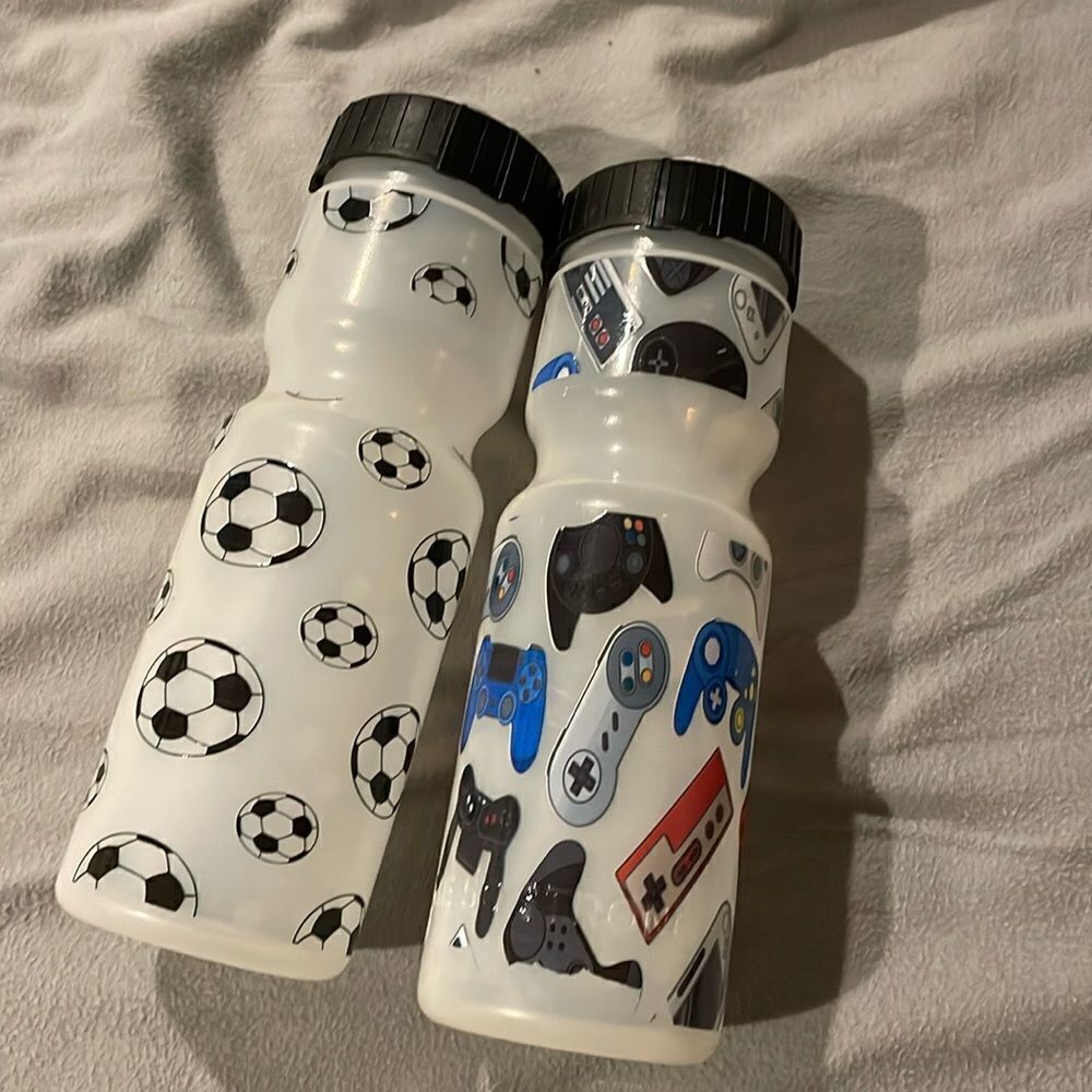 Kids Sports Squeeze Water Bottle 2 Pack - 22 oz. BPA free - Picture 5 of 7